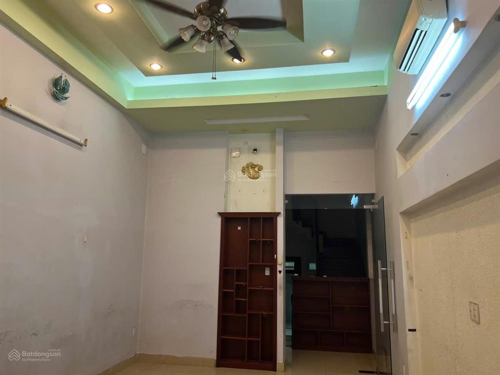 Bán nhà mặt tiền đường khu nội bộ tây thạnh  dt 4x14m 3 tầng. đường 12m, hướng đông. giá 8tỷ5 tl