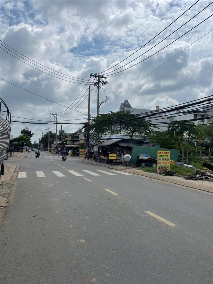 Bán nhà 1/ phạm văn sáng. dt 8x18m cấp 4 đang cho thuê. giá 6tỷ6 tlcc