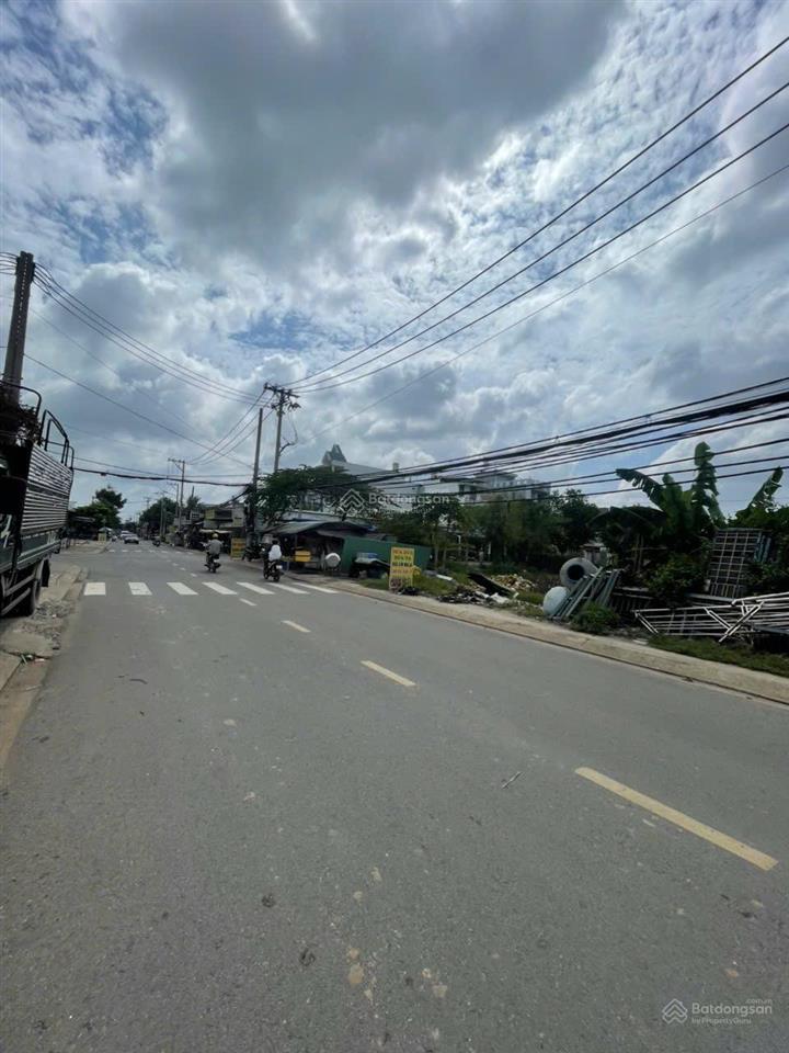 Bán nhà 1/ phạm văn sáng. dt 8x18m cấp 4 đang cho thuê. giá 6tỷ6 tlcc