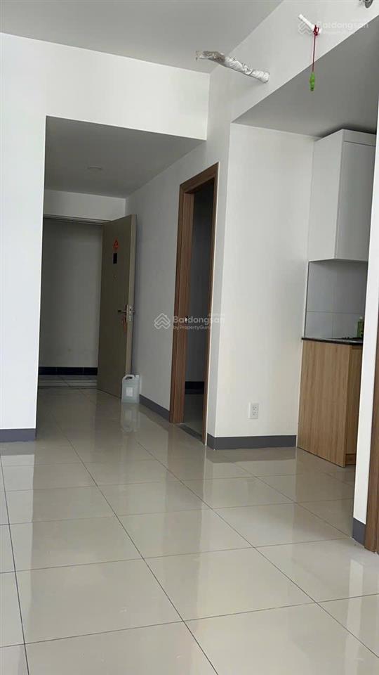 Cần bán gấp căn hộ imperial place thương mại 2pn 1wc 56m đã có sổ hồng giá 2.7 tỷ