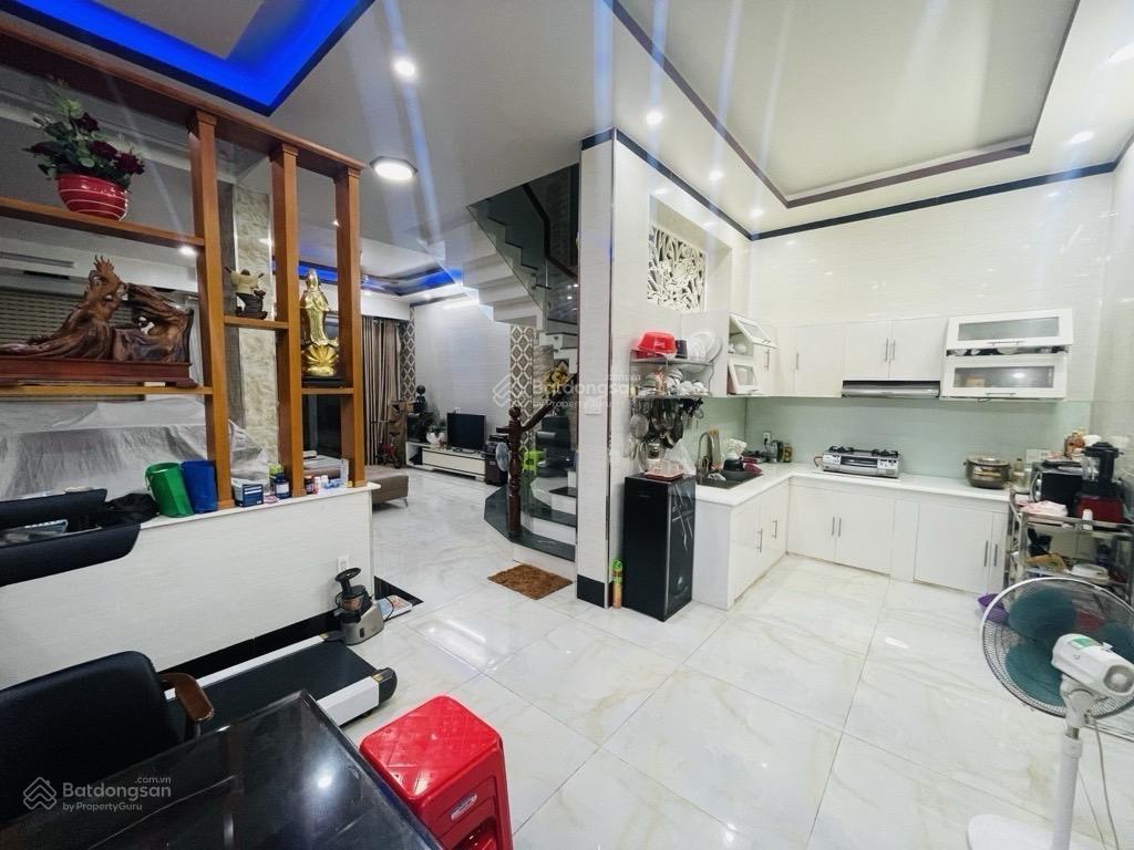 Cần bán gấp nhà 4 tầng hương lộ 2 hẻm xe tải 92m2 giá chỉ 6,2 tỷ