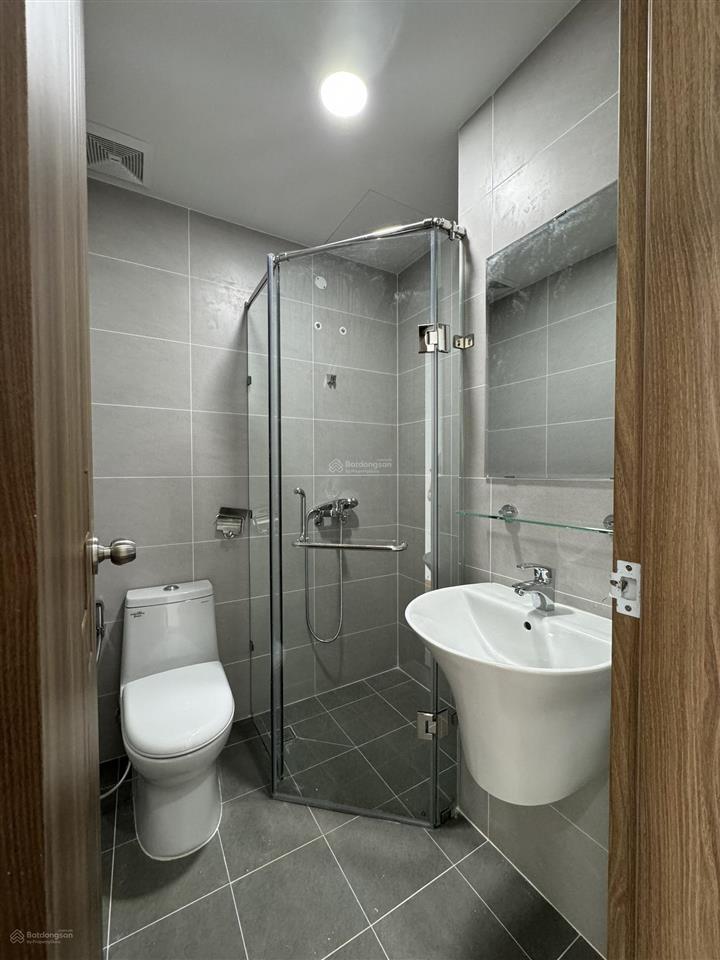 Bán nhanh căn green topaz 2pn 51m2 giá chỉ 2,39tỷ bao thuế phí, tầng đẹp, hỗ trợ khách vay bank.