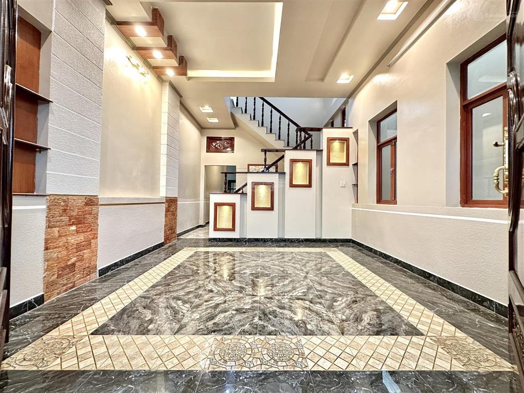 Bán nhà gần đh y dược (trục chính hẻm 388), 1 trệt 1 lầu, 4pn, hẻm xe hơi, 6x18m