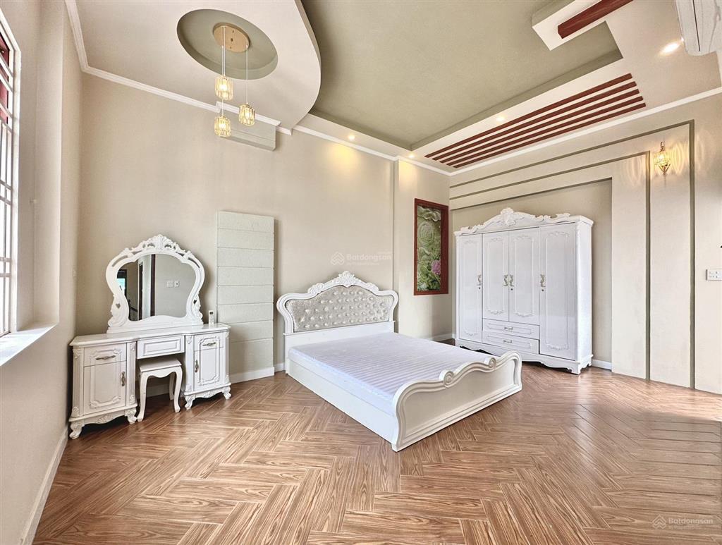 Bán nhà gần đh y dược (trục chính hẻm 388), 1 trệt 1 lầu, 4pn, hẻm xe hơi, 6x18m