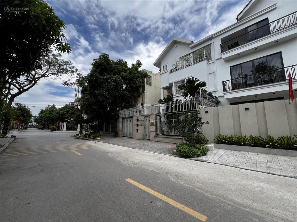 Bán nhà riêng kđt văn phú hà đông 201m2 có thang máy, sát công viên, kinh doanh đỉnh, nhỉnh 39 tỷ