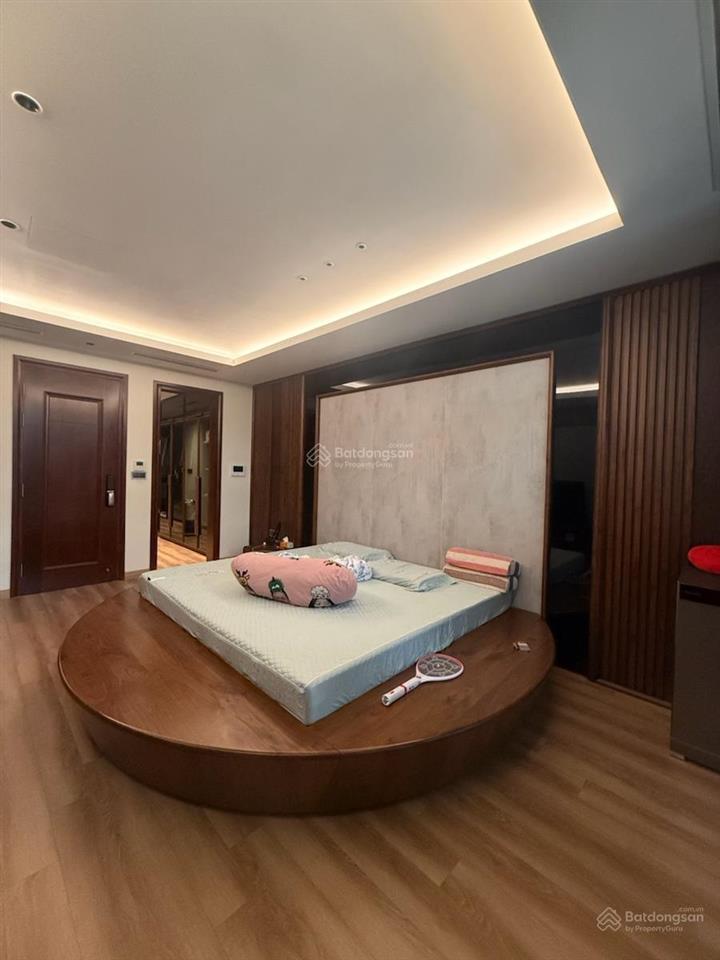 Nhà phố trường chinh  thanh xuân 97m thang máy xịn gara ô tô chỉ nhỉnh 32 tỷ