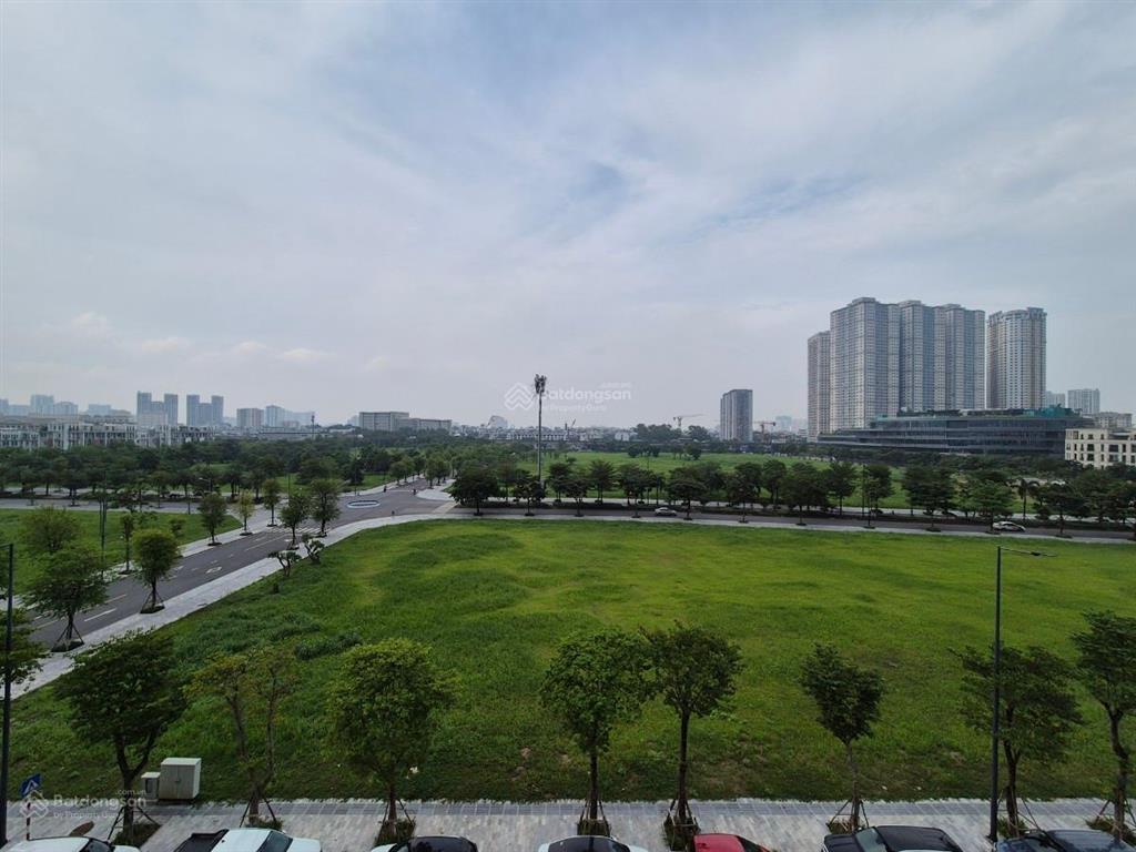 Nhà 5 tầng the manor nguyễn xiển  75m²  view vườn hoa  giá tốt