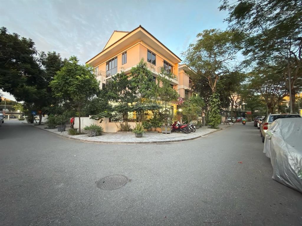 Bán nhà lô góc an phú villa hà đông 210m2, vỉa hè ô tô tránh nhau, chỉ 58,5 tỷ