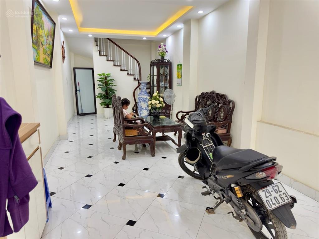 Nhà đẹp bùi xương trạch  ô tô vào nhà  ô chờ thang máy  full nội thất  40m x 5 tầng  14 tỷ