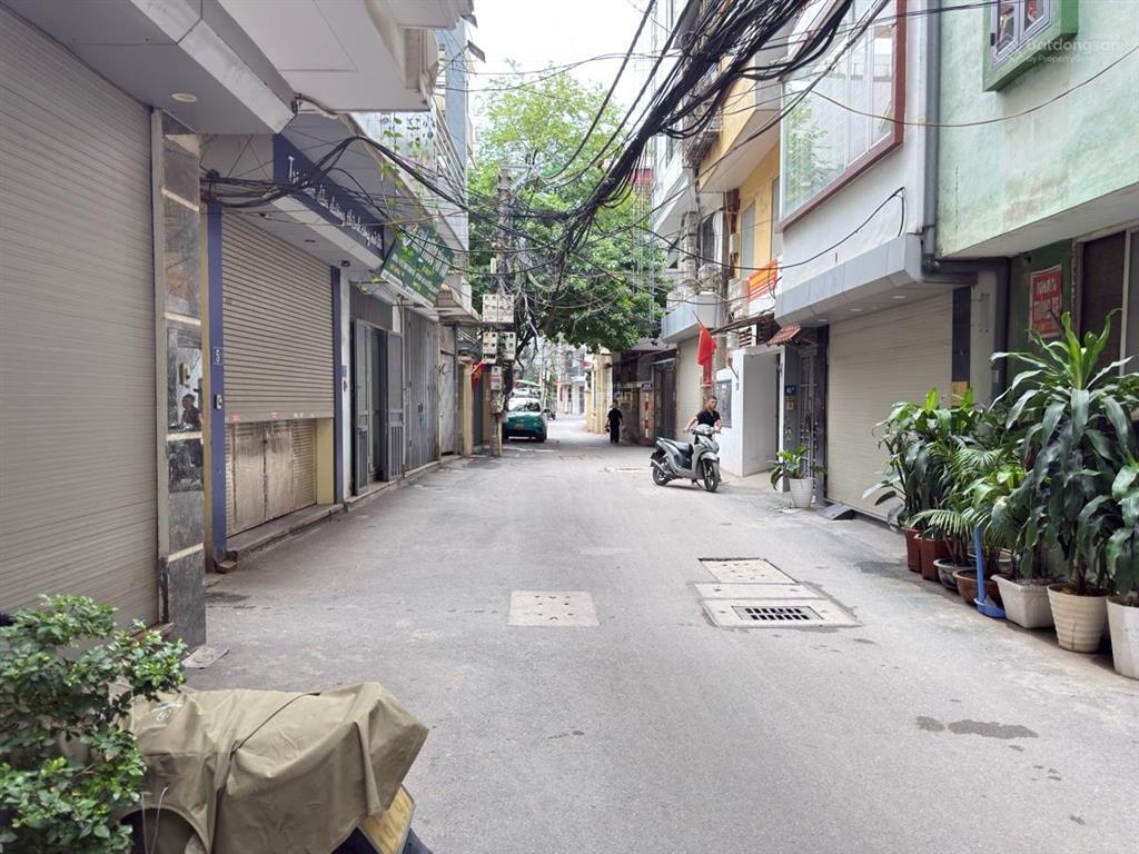 Nhà đẹp bùi xương trạch  ô tô vào nhà  ô chờ thang máy  full nội thất  40m x 5 tầng  14 tỷ