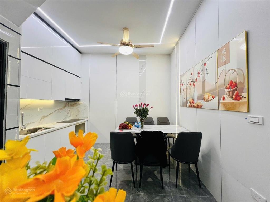 Phân lô hoàng văn thái  ô tô vào nhà  45m  5 tầng  full nội thất  hơn 13 tỷ