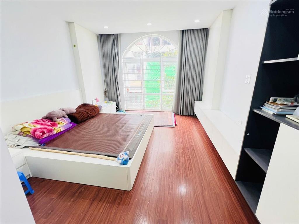 Cần bán nhà khu dịch vụ vạn phúc 50m 4 tầng phân lô vỉa hè ô tô tránh nhỉnh 13 tỷ
