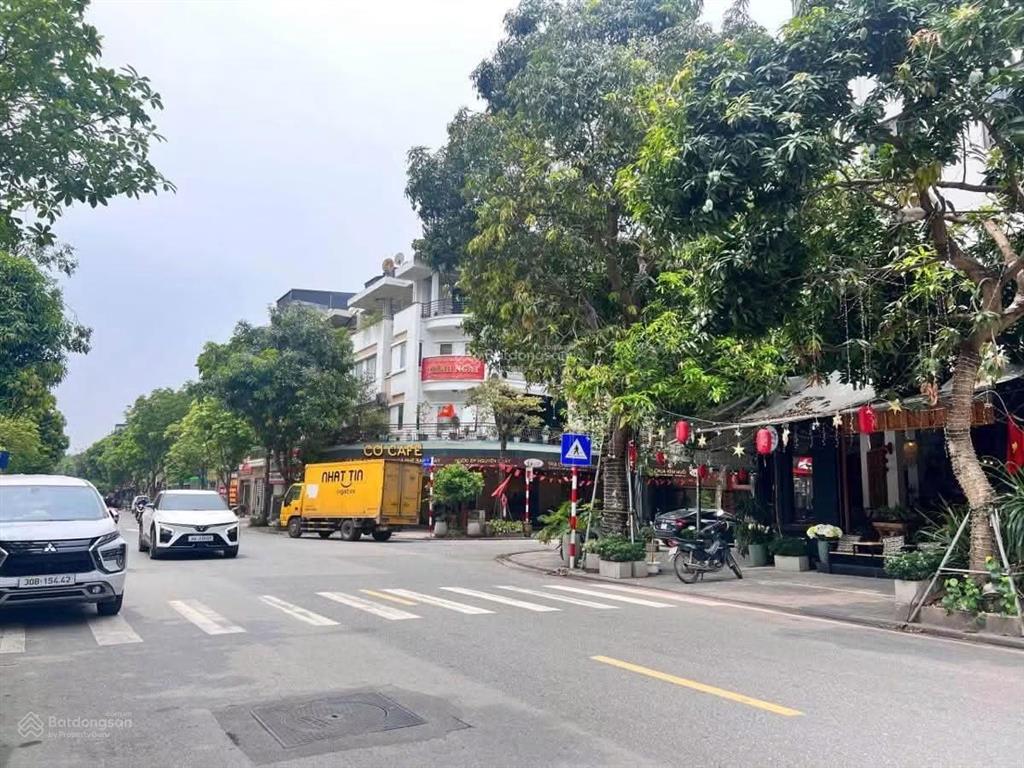 Mặt phố kđt văn phú hà đông 65m 5 tầng vỉa hè rộng ô chờ thang máy nhỉnh 24 tỷ