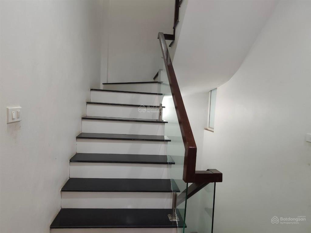 Khu dịch vụ cây quýt văn khê 50m 4 tầng phân lô vỉa hè ô tô tránh hơn 13 tỷ