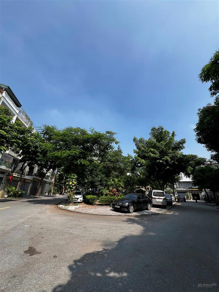 Bán nhà liền kề kđt văn phú hà đông dt 93m2 5 tầng thang máy gần công viên 365, nhỉnh 23 tỷ