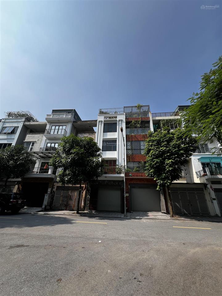 Bán nhà mặt đường 24m kđt văn phú  hà đông  105m2  kinh doanh đỉnh  chỉ hơn 25 tỷ!