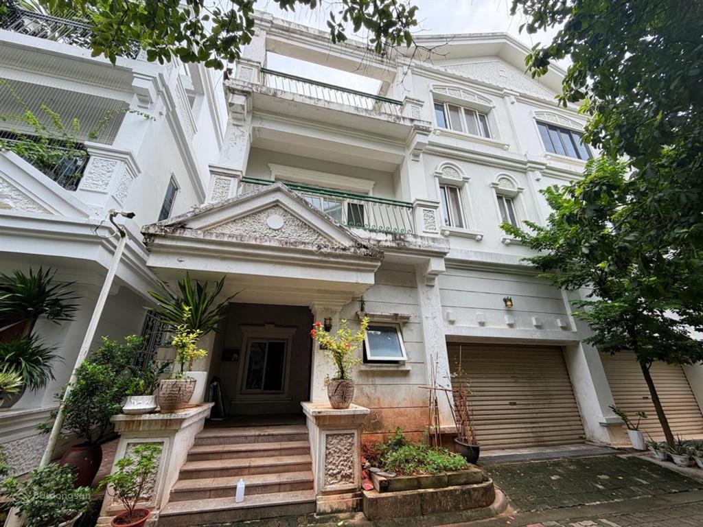 Biệt thự huyndai hillstate hà đông 155m, có hầm, 3 thoáng giá hơn 40 tỷ