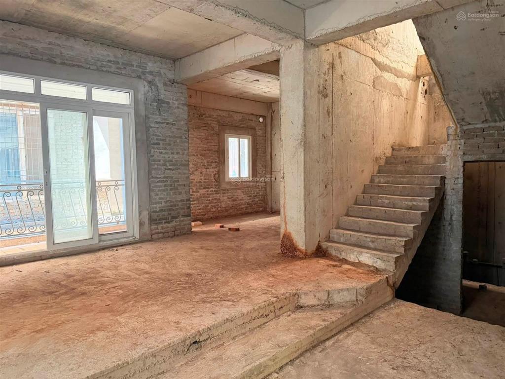 Biệt thự huyndai hillstate hà đông 155m, có hầm, 3 thoáng giá hơn 40 tỷ