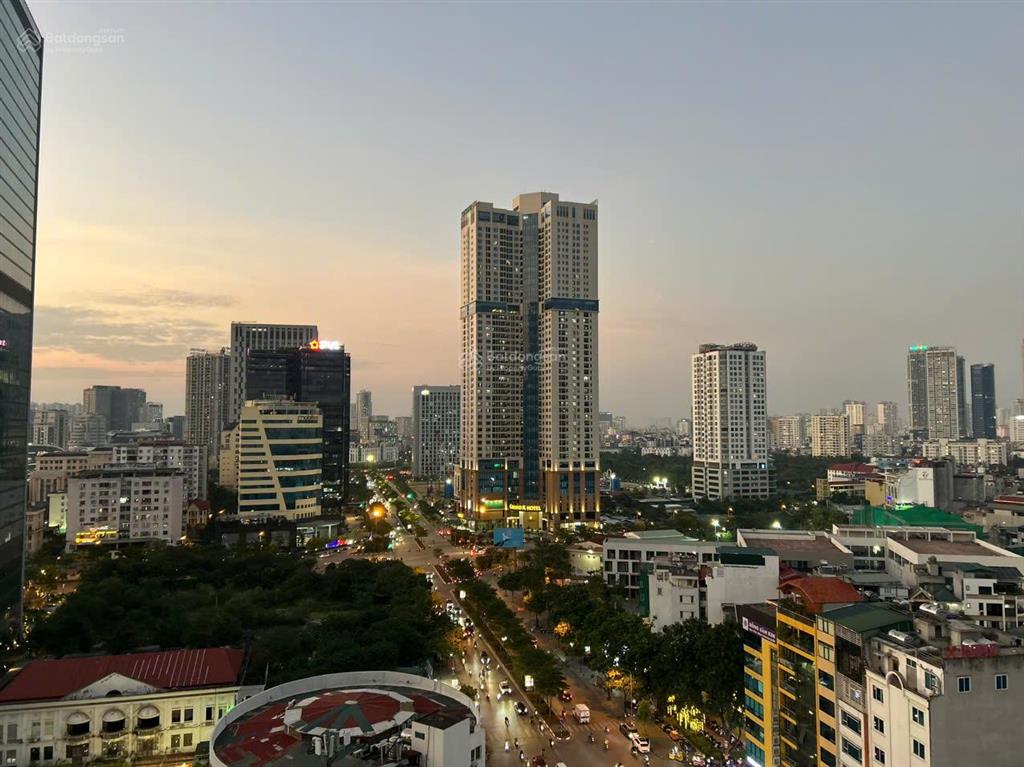 Chính chủ bán căn 2pn2wc central field 219 trung kính, dt 70m2, full nội thất, sẵn sổ, giá 6.7 tỷ