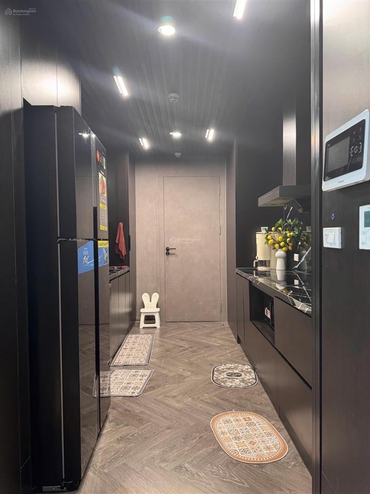 Chính chủ bán căn góc 3pn toà s4 seasons avenue mỗ lao, dt 135m2, full nội thất, sẵn sổ, giá 12.3tỷ