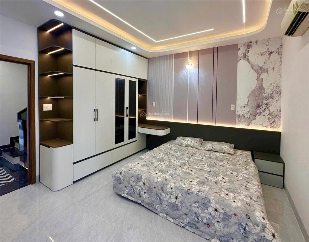 Bán nhà hẻm xe tải nguyễn sơn 4.5x18m  5 tấm 7.8 tỷ