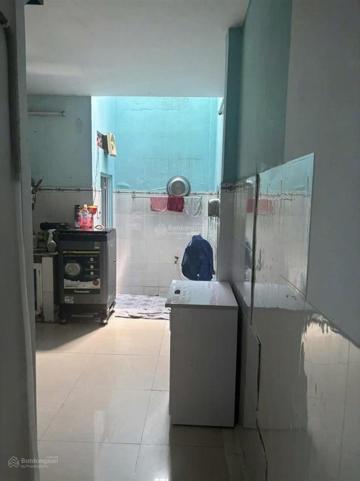 Cho thuê hẻm 4m bờ bao tân thắng 4x18m  lững 9tr