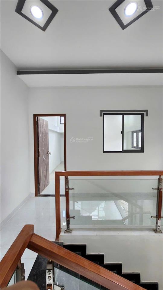 Bán nhà 730/lạc long quân 3.2x6  2 lầu 3.2 tỷ
