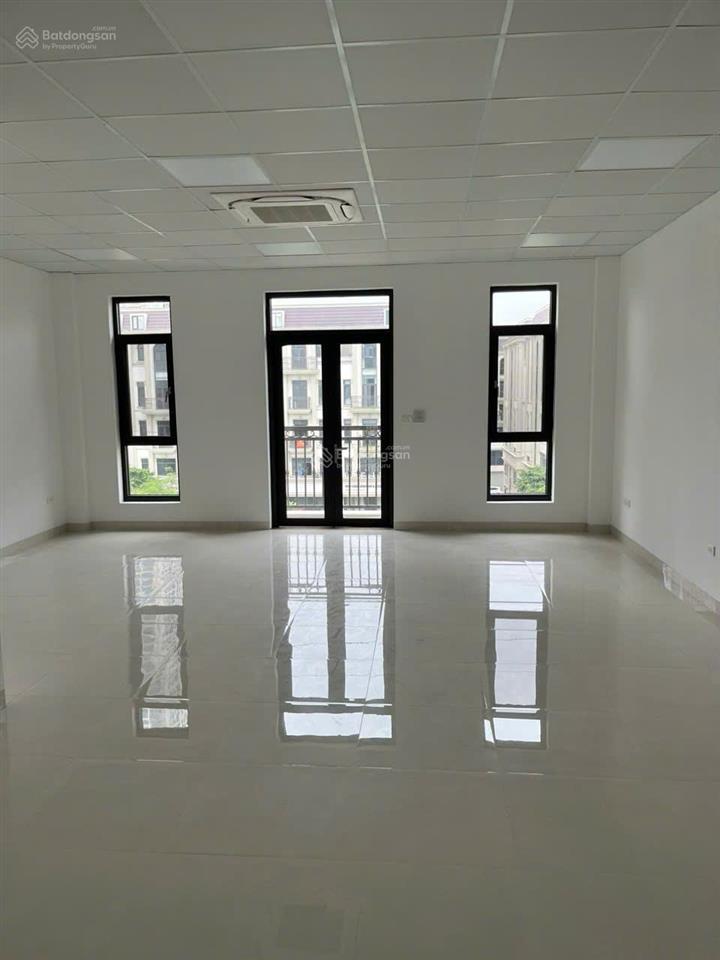 Cho thuê căn góc rẻ nhất liền kề him lam hoàn thiện đẹp, phù hợp văn phòng,showroom giá 5x triệu/th
