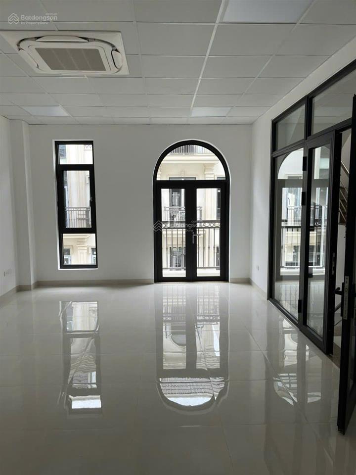 Cho thuê căn góc rẻ nhất liền kề him lam hoàn thiện đẹp, phù hợp văn phòng,showroom giá 5x triệu/th