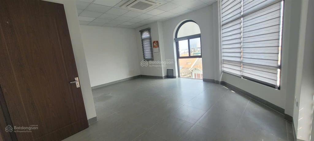 Cho thuê căn góc rẻ nhất liền kề him lam hoàn thiện đẹp, phù hợp văn phòng,showroom giá 5x triệu/th