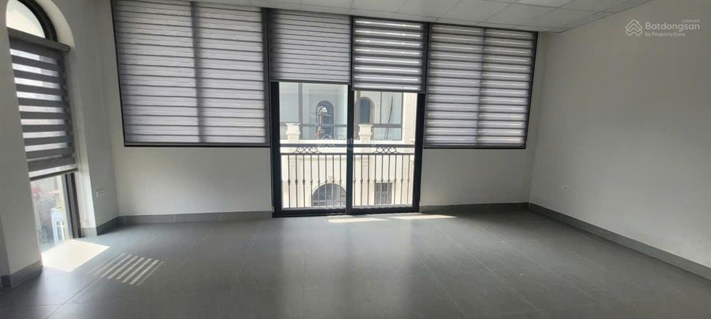 Cho thuê căn góc rẻ nhất liền kề him lam hoàn thiện đẹp, phù hợp văn phòng,showroom giá 5x triệu/th