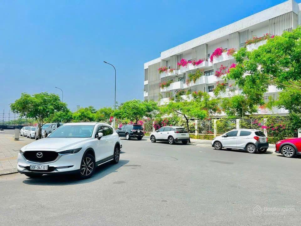 Giá tốt! cần tiền bán nhanh lô 96m2 đối diện đại học fpt, giá đầu tư