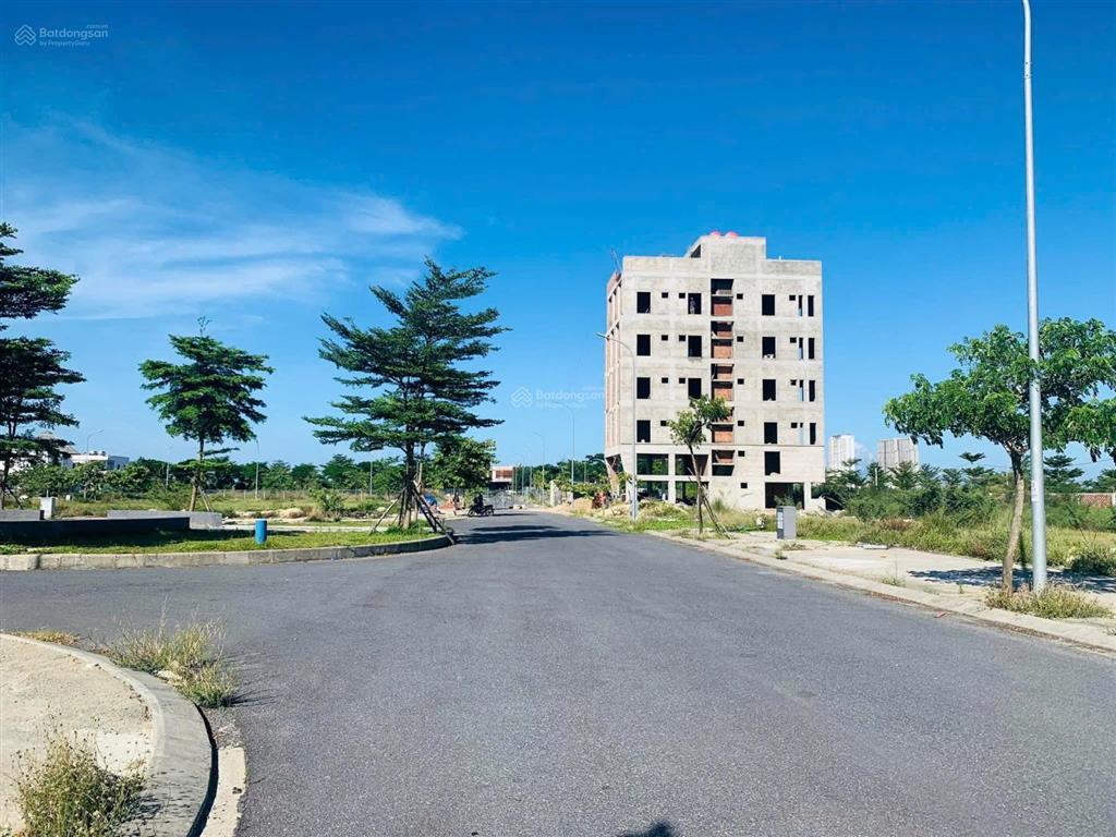 Giá tốt! cần tiền bán nhanh lô 96m2 đối diện đại học fpt, giá đầu tư