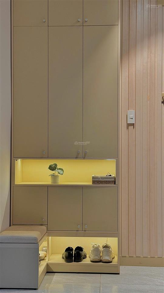 Chính chủ cho thuê căn 2pn full nội thất cao cấp, tầng cao fpt plaza