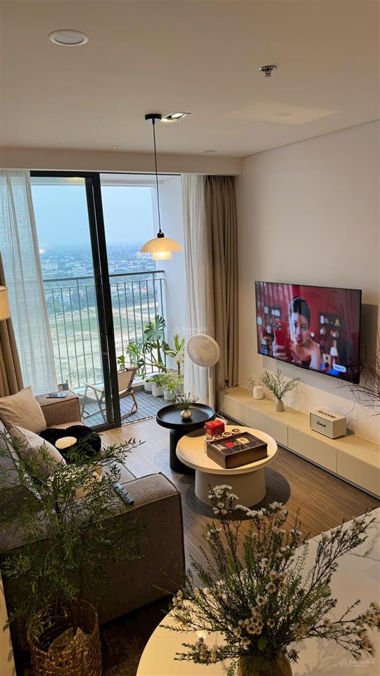 Chính chủ cho thuê căn 2pn full nội thất cao cấp, tầng cao fpt plaza