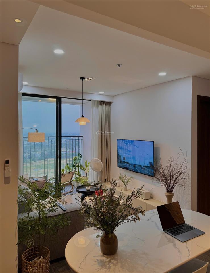 Chính chủ cho thuê căn 2pn full nội thất cao cấp, tầng cao fpt plaza