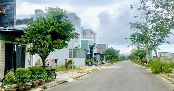 Cần tiền  bán gấp lô đất ngay cầu khuê đông, sát võ chí công giá tốt