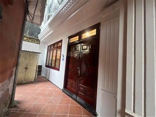 Nhà đẹp bát khối  thạch bàn 5 tầng 3 ngủ 5 tỷ (bao thuế phí + thương lượng mạnh)