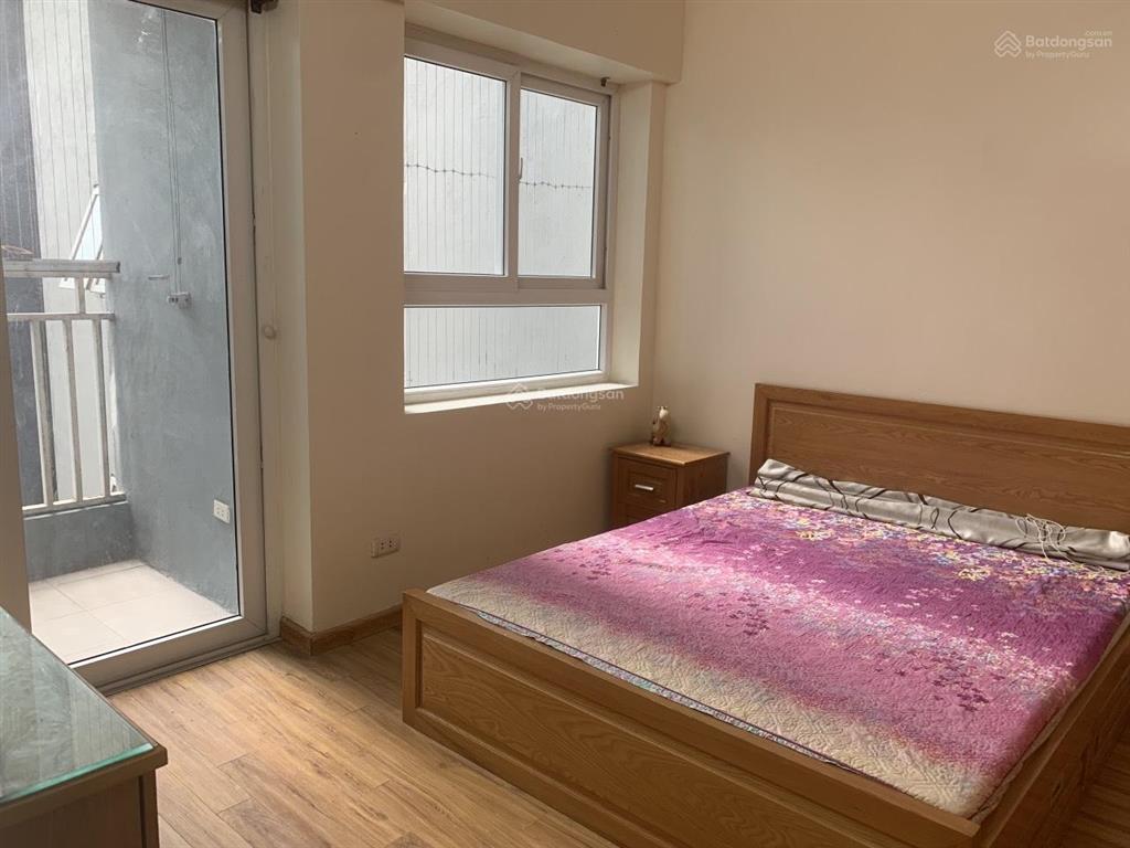 Bán căn hộ chung cư 83 m2, 2 pn, tòa 165 thái hà, đống đa, ban công đông nam.0904 760 ***