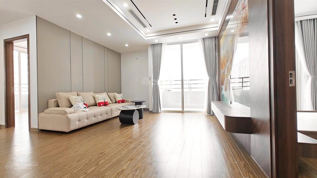 Cần bán gấp căn hộ chung cư cao cấp 101 m2,3 pn mặt đường lê văn lương
