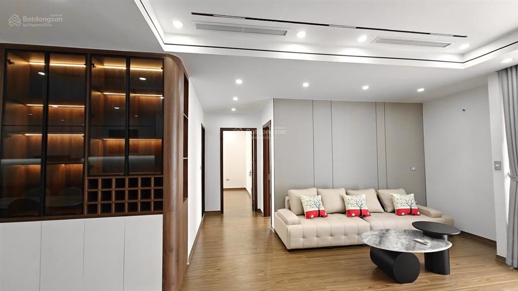 Cần bán gấp căn hộ chung cư cao cấp 101 m2,3 pn mặt đường lê văn lương