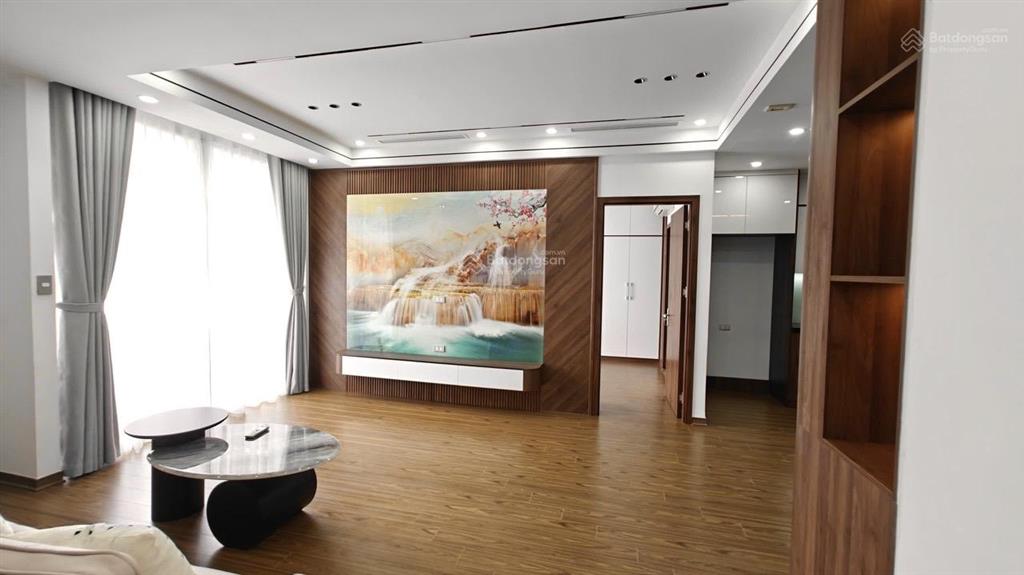 Cần bán gấp căn hộ chung cư cao cấp 101 m2,3 pn mặt đường lê văn lương