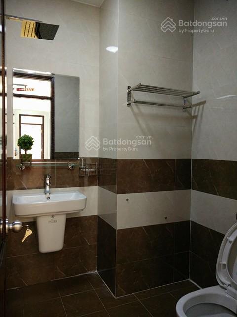 Cần bán gấp căn hộ chung cư 105 m2, 2 pn (sửa đc 3pn) tòa 18t khu đô thị trung hòa nhân chính