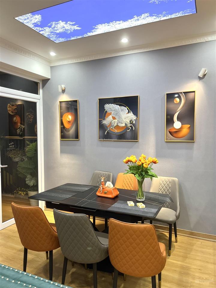 Cần bán gấp căn hộ chung cư cao cấp 115 m², 2 pn, 1 kho tòa trung yên plaza số 1 trung hòa