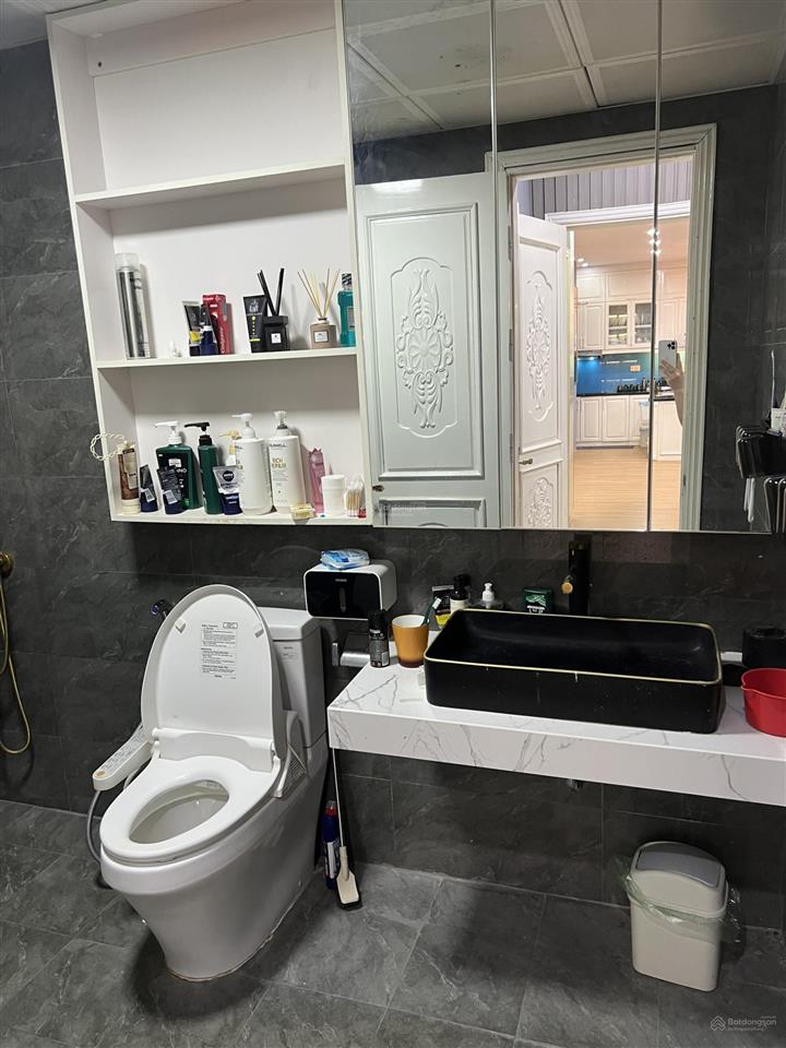 Cần bán gấp căn hộ chung cư cao cấp 115 m², 2 pn, 1 kho tòa trung yên plaza số 1 trung hòa