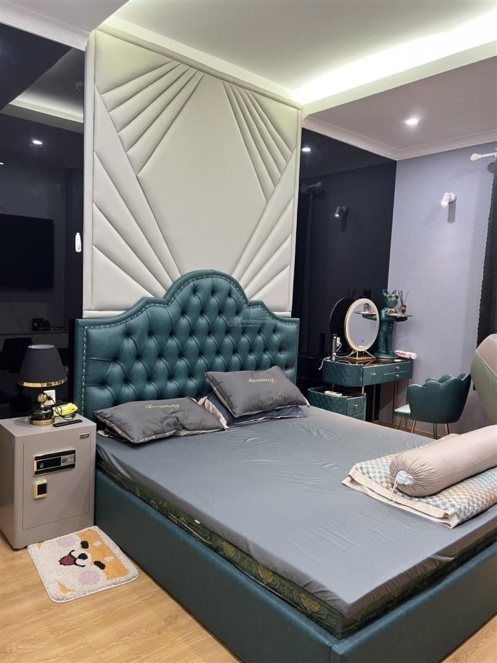 Cần bán gấp căn hộ chung cư cao cấp 115 m², 2 pn, 1 kho tòa trung yên plaza số 1 trung hòa
