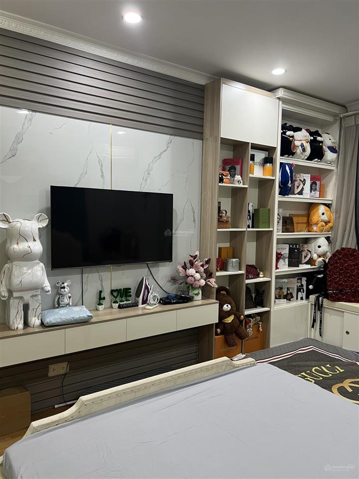 Cần bán gấp căn hộ chung cư cao cấp 115 m², 2 pn, 1 kho tòa trung yên plaza số 1 trung hòa