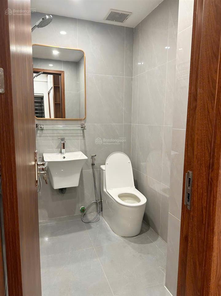 Bán căn hộ chung cư 60 m2, 2 pn tòa n4 khu đô thị trung hòa nhân chính, o904.760.444
