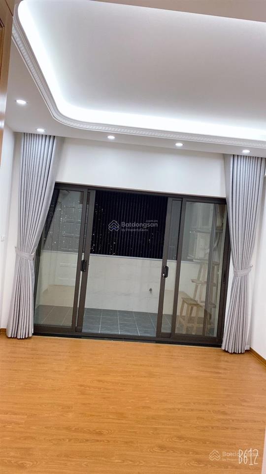 Giá rẻ! chỉ 10 tỷ bán căn hộ chung cư 115 m2, 3 pn, tòa 102 thái thịnh 0904 760 ***