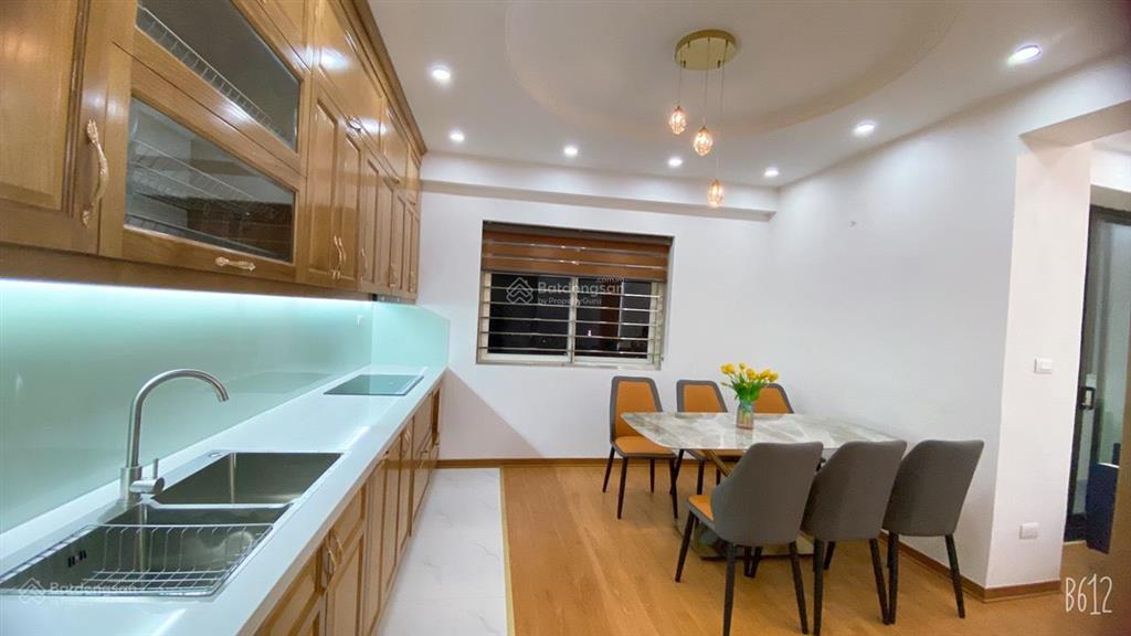 Giá rẻ! chỉ 10 tỷ bán căn hộ chung cư 115 m2, 3 pn, tòa 102 thái thịnh 0904 760 ***